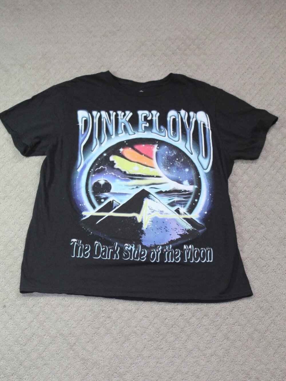 Pink Floyd Size XL Black "Pink Floyd The Dark Side of the Moon" Graphic T-Shirt